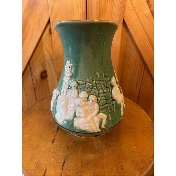 Vintage Glazed Pottery Majolica Figural 8-1/2" High Green Pitcher Japan (8877) - Picture 2 of 7